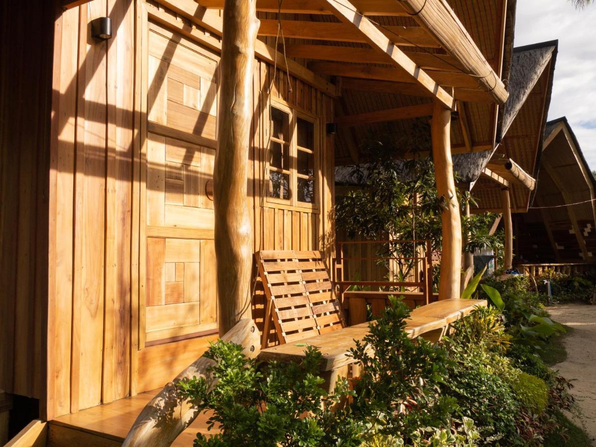 Camanolo Homestay Хенерал Луна Екстериор снимка